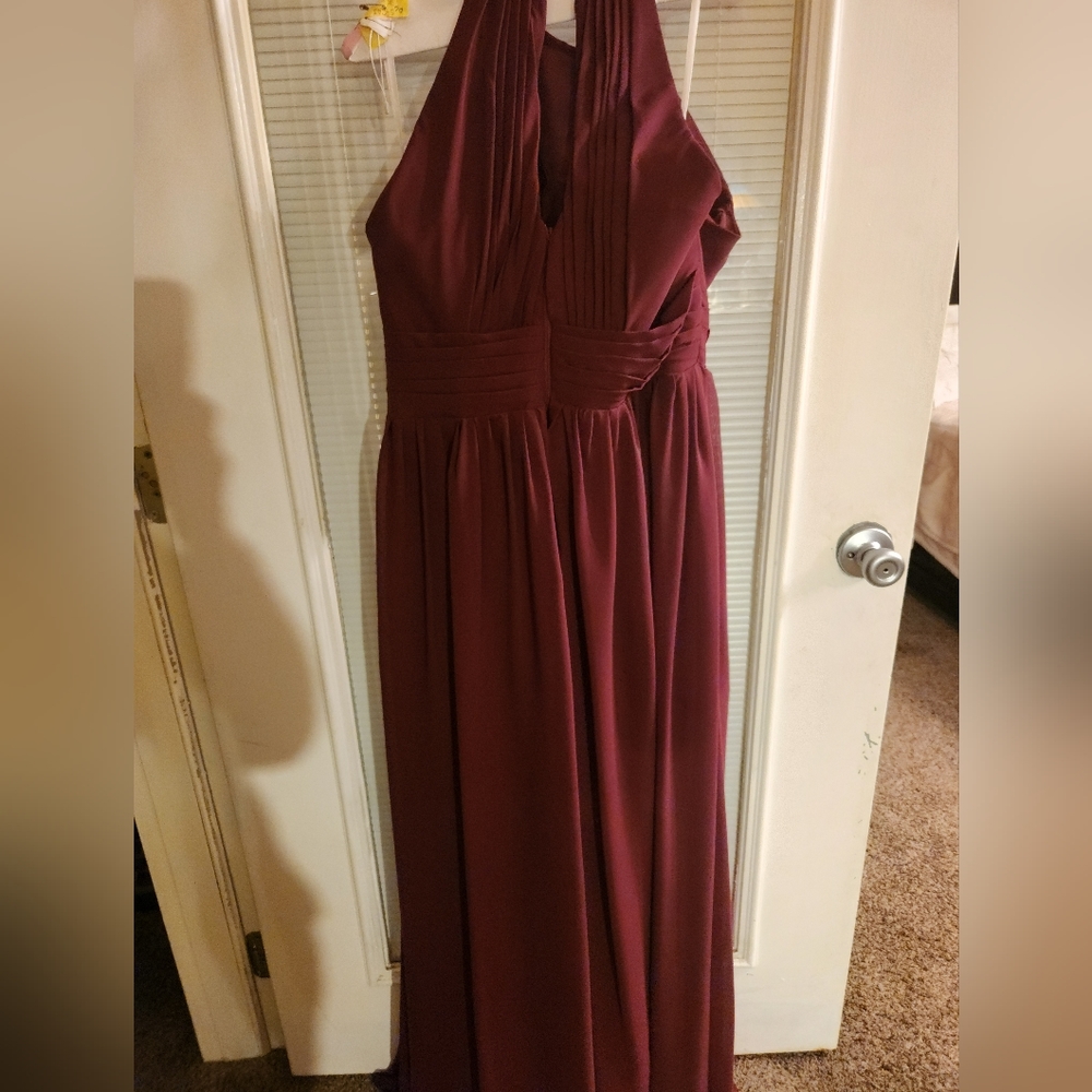 Merlot evening maxi gown p2p 21.5 flowy very well made dress has pockets BOX D